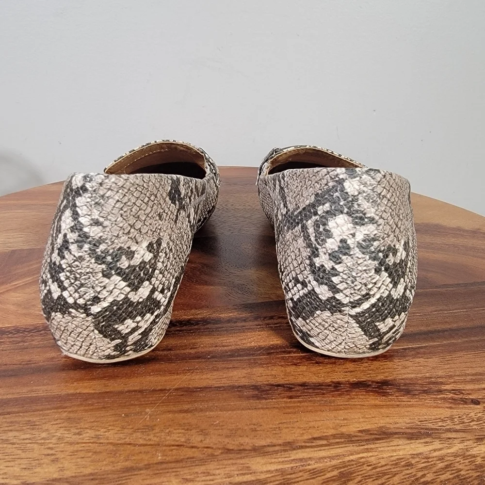 Baretraps Kellye Snakeskin Patterned Women's Loafers Size 8.5